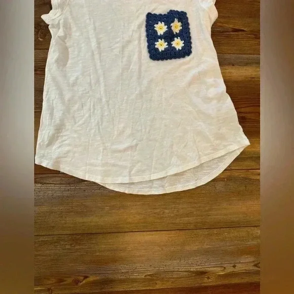 Adorable Cupio Crochet Pocket Tee! Size L - Picture 8 of 9